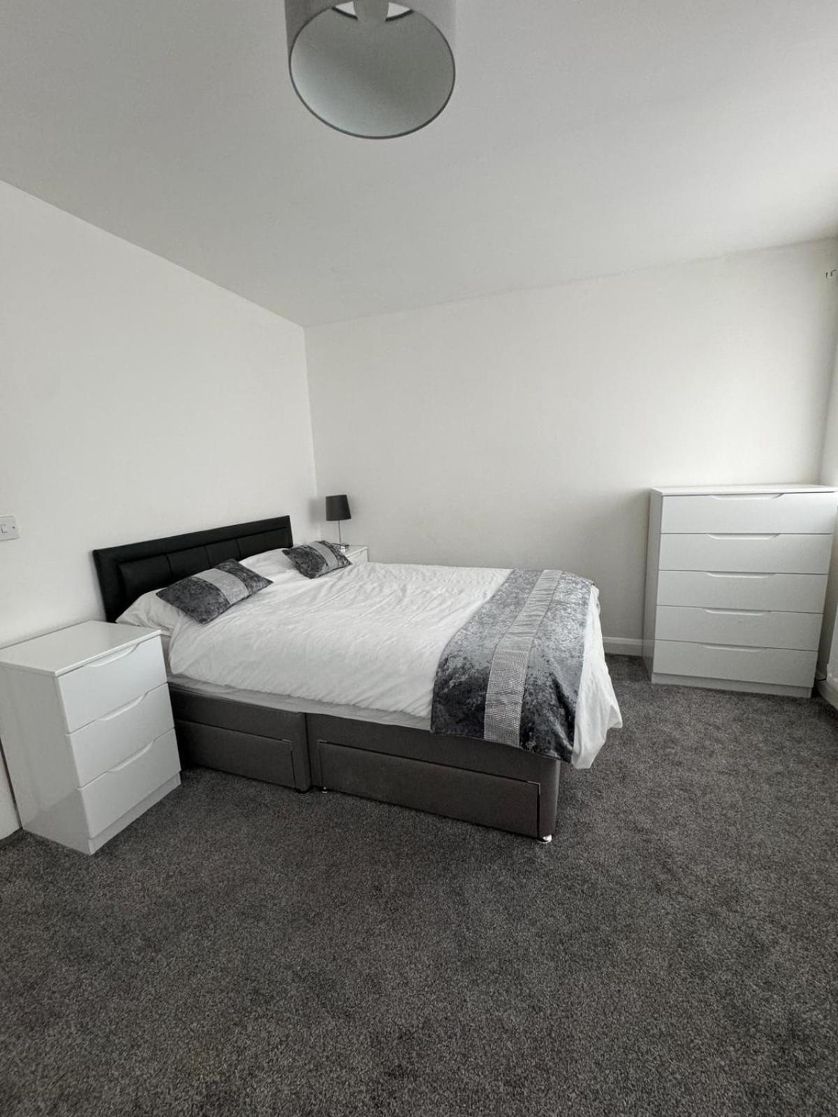 Home Sleeps5-Netflix-Parking-Near City Centre-Etihad-Coop Live Manchester Exterior photo