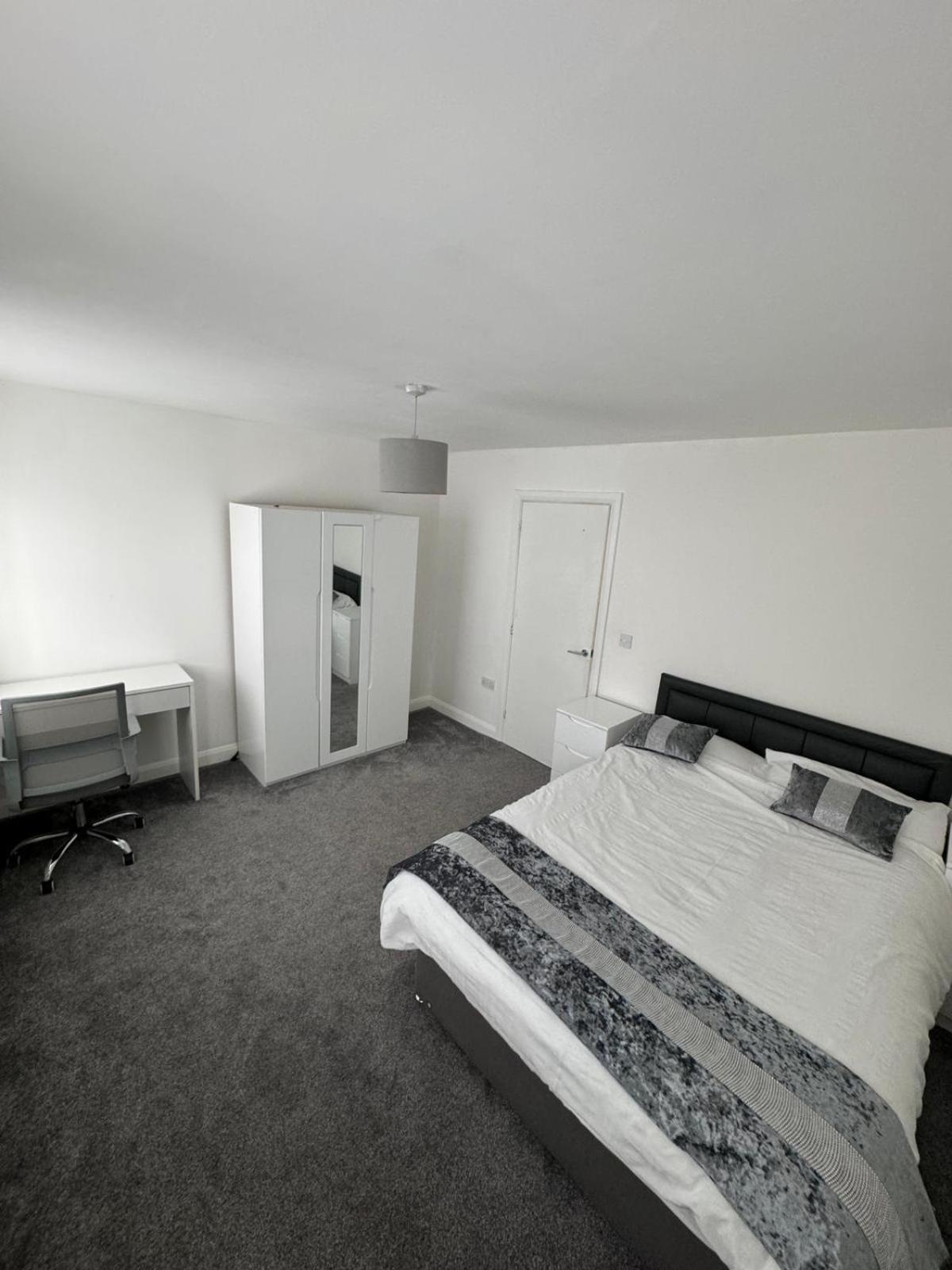 Home Sleeps5-Netflix-Parking-Near City Centre-Etihad-Coop Live Manchester Exterior photo